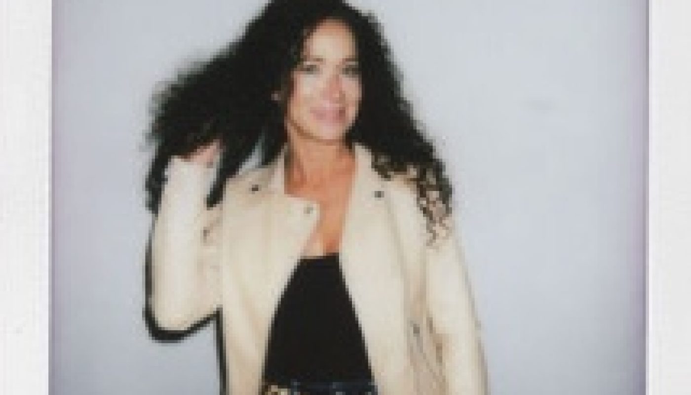 A Garnish Collective guest's after photo on which she has written "confident"